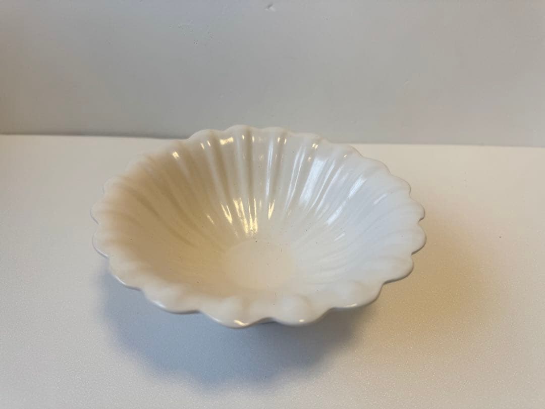 新品！レア 岡田直人 花皿輪花鉢 大 ホワイト白色 器作家