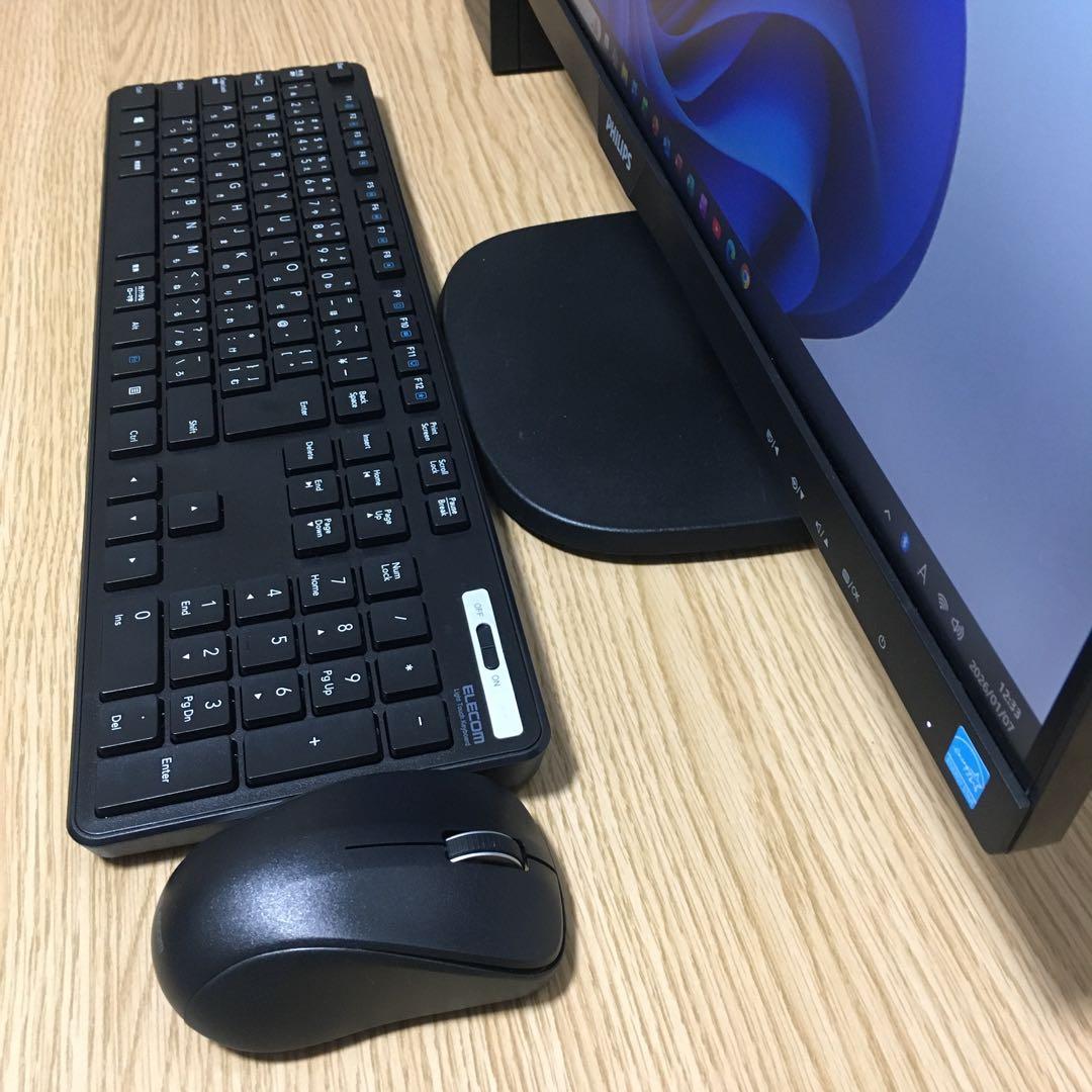 DELL Win11 強力i5 8Gメモリ 快適SSD 23.8インチモニター