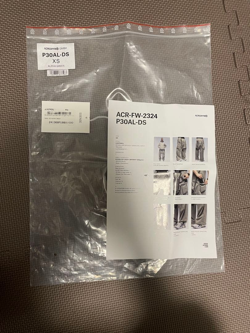 ACRONYM P30AL-DS サイズXS