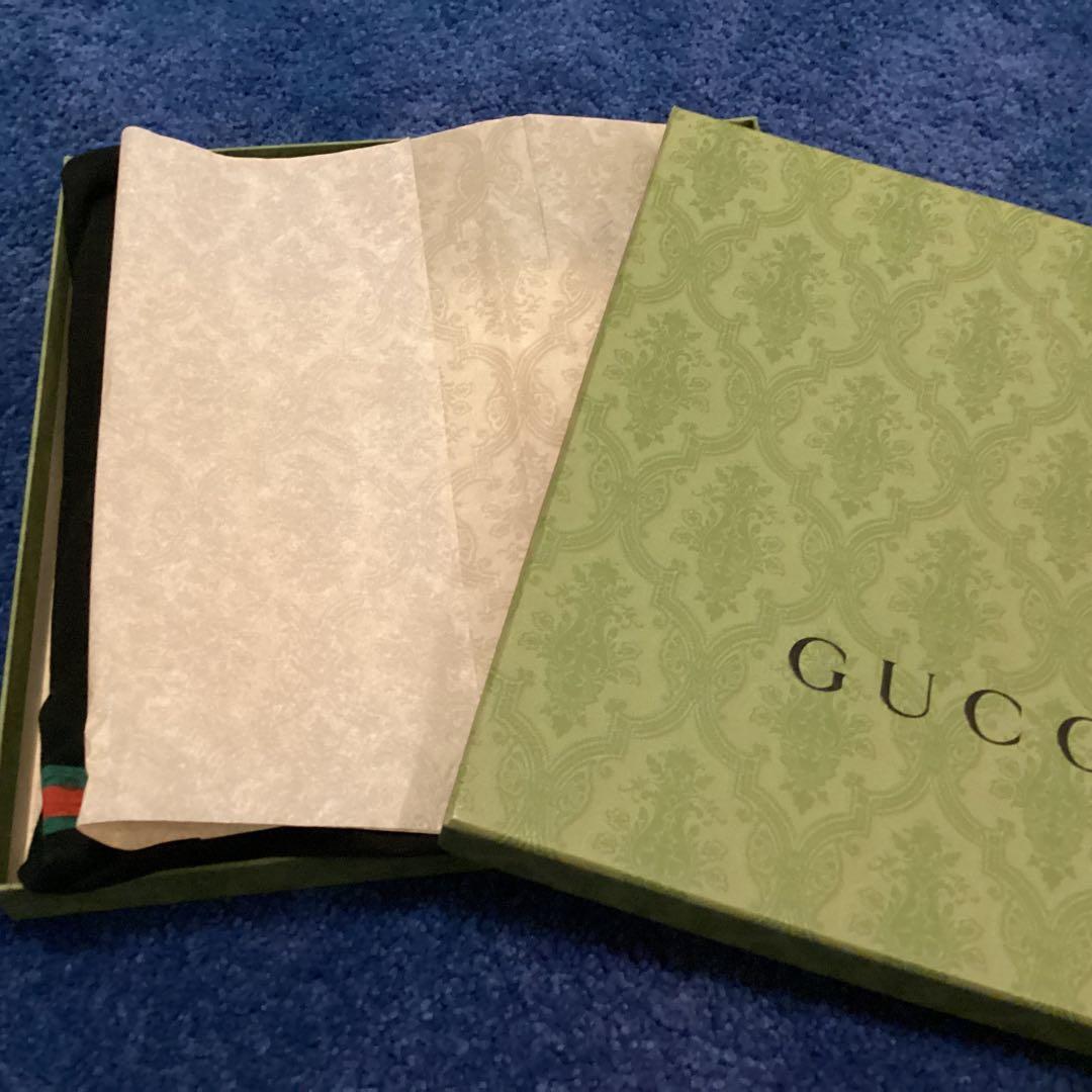 GUCCI ブラック Tシャツ