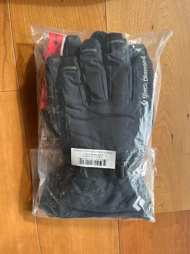 新品  Pursuit グローブ Mサイズ