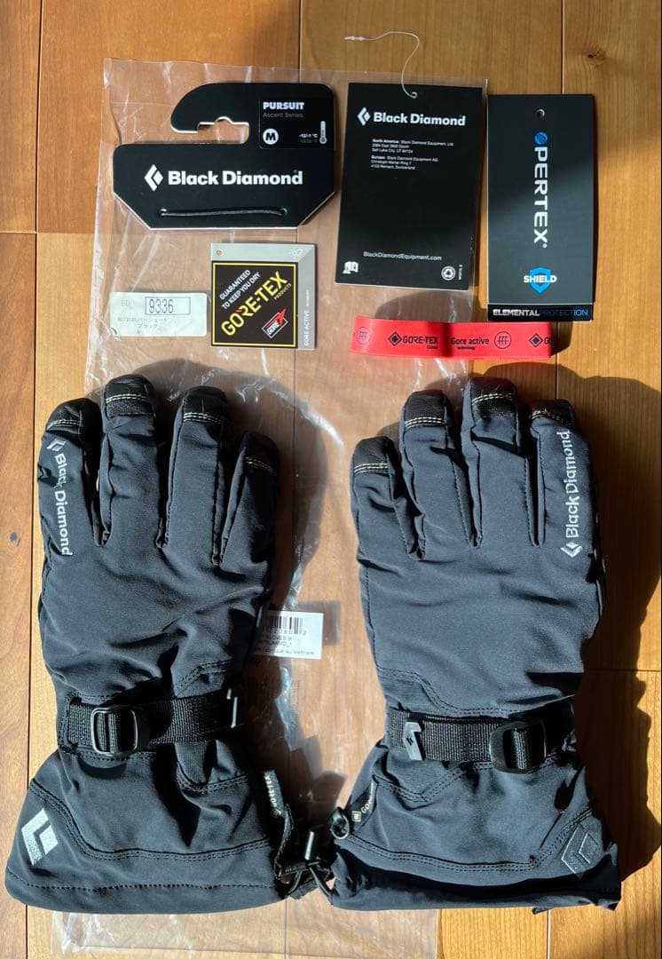 新品  Pursuit グローブ Mサイズ