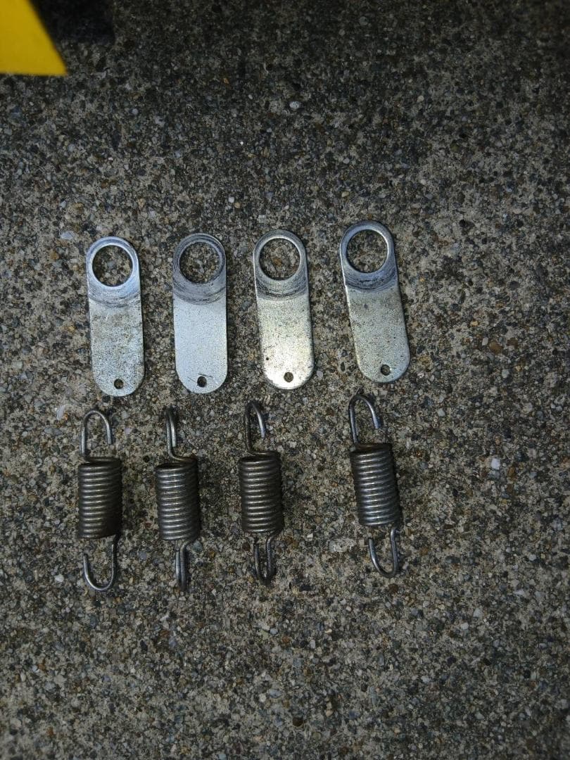 200系ハイエース キャリパーカバー