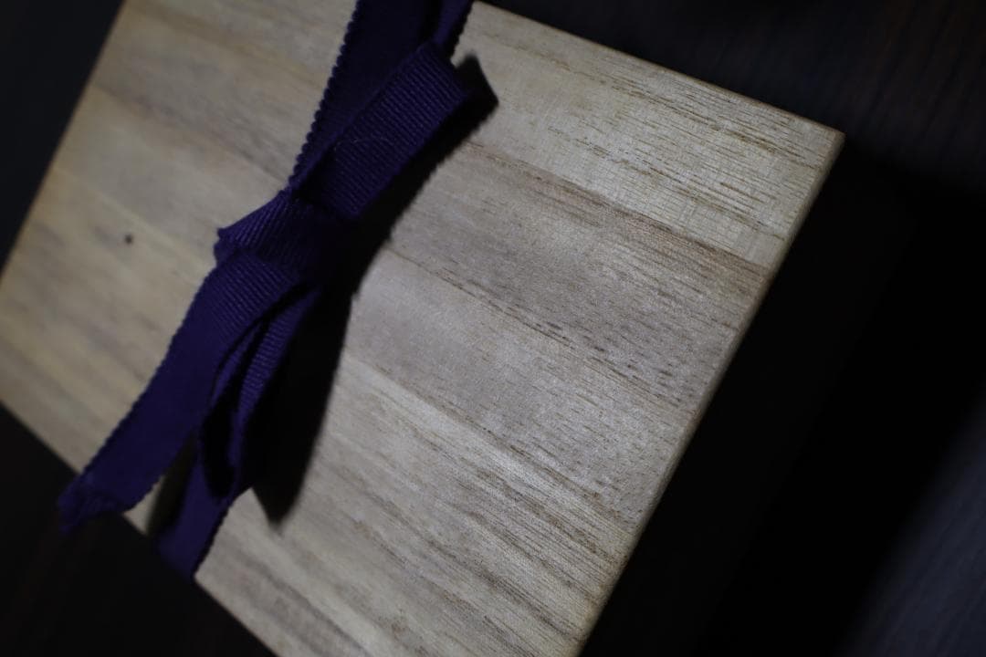 【新品未使用】赤間硯　下井唯石作　梅文研彫　桐箱付き