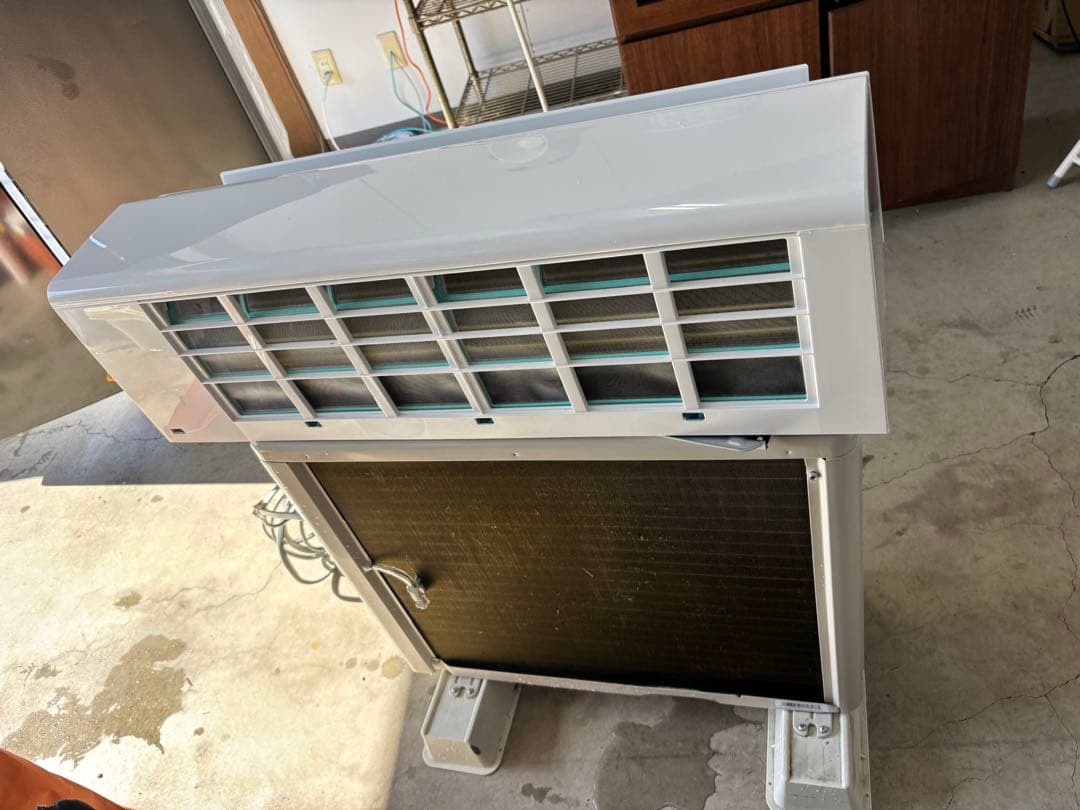 東芝ルームエアコン 2.2kw 6畳〜8畳向け 極美品 2024年製