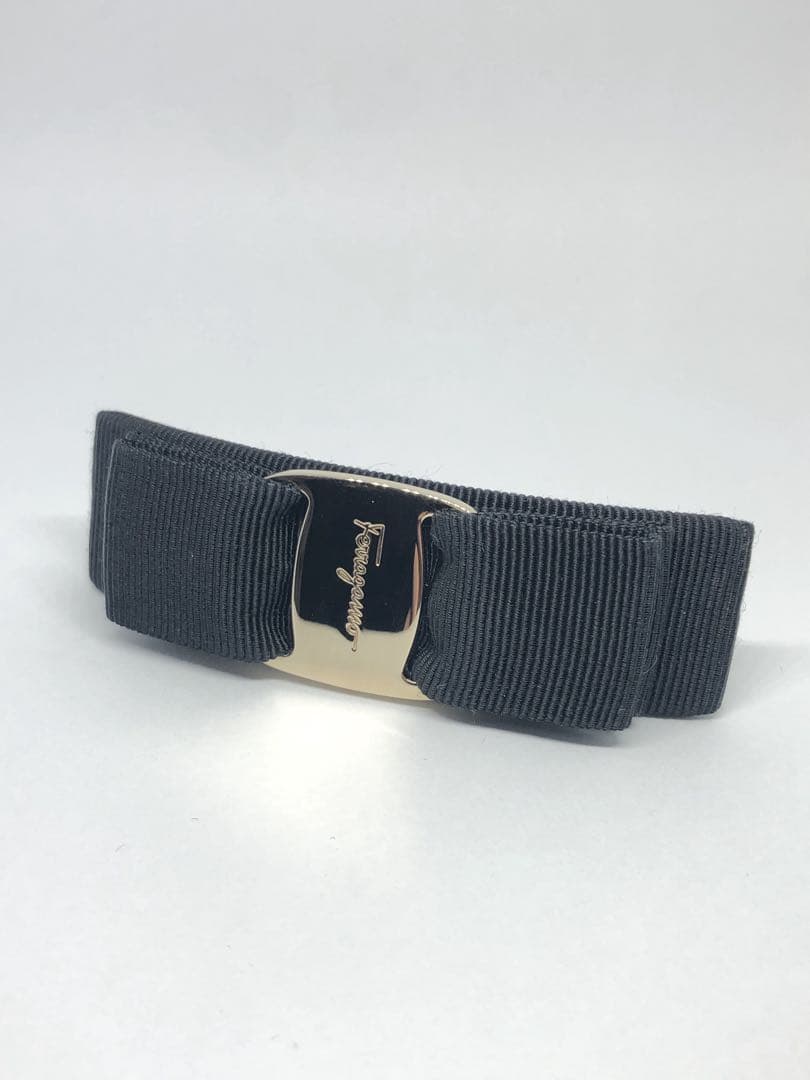 フェラガモ バレッタ リボンモチーフ 黒×ゴールド