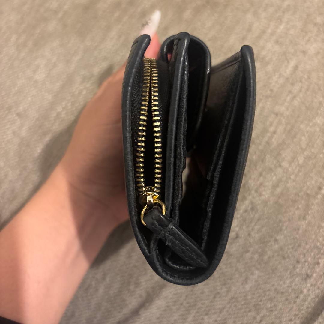 GGロゴ ブラック 二つ折り財布　GUCCI