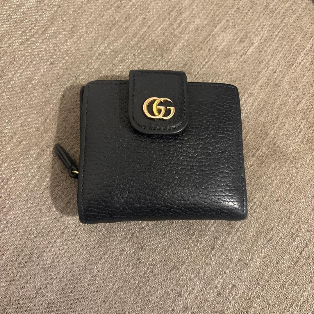 GGロゴ ブラック 二つ折り財布　GUCCI
