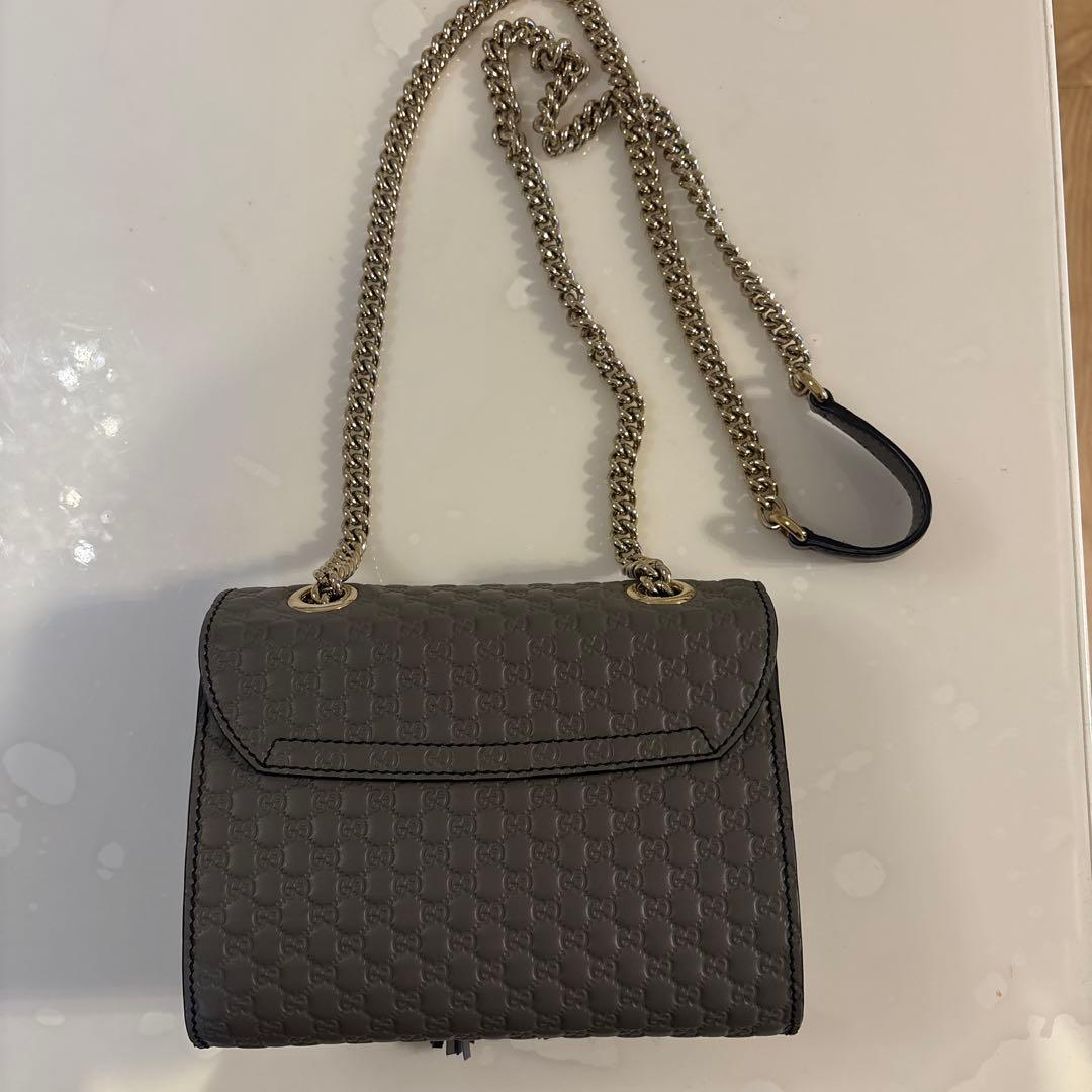 GUCCI グレー キルティング ショルダーバッグ