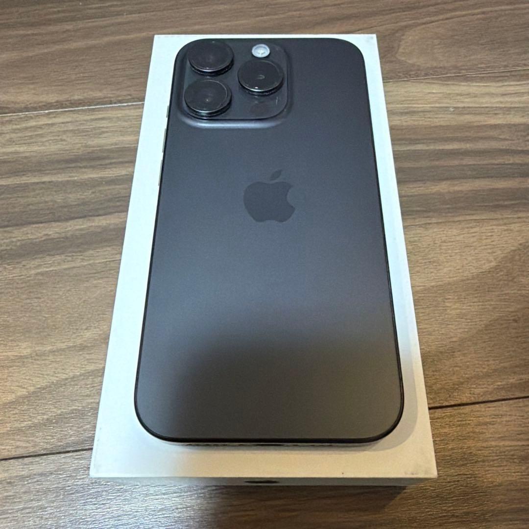 iPhone 15Pro 128GB ブラックチタニウムSIMフリー