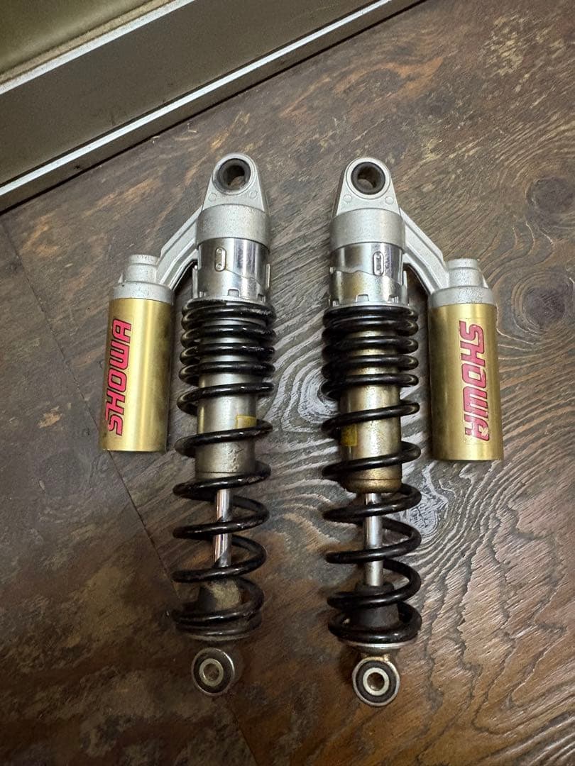 SHOWA CB400 純正リアサスペンション