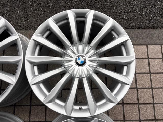  7シリーズ(G11,G12)750i 純正 Vスポーク620