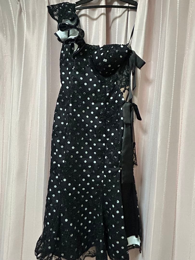 【早い者勝ち】ローブドフルール キャバドレス ドット 水玉 ワンショルダー