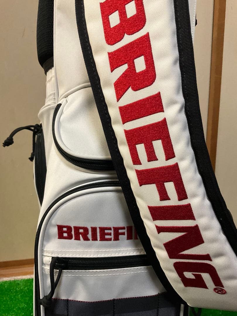 美品BRIEFING ゴルフバッグ・キャディバッグ　CR02オーセンティック