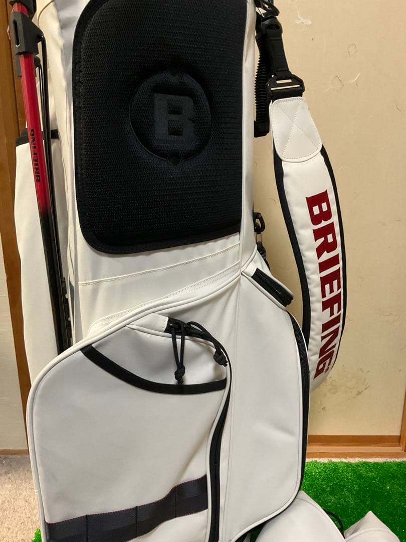 美品BRIEFING ゴルフバッグ・キャディバッグ　CR02オーセンティック