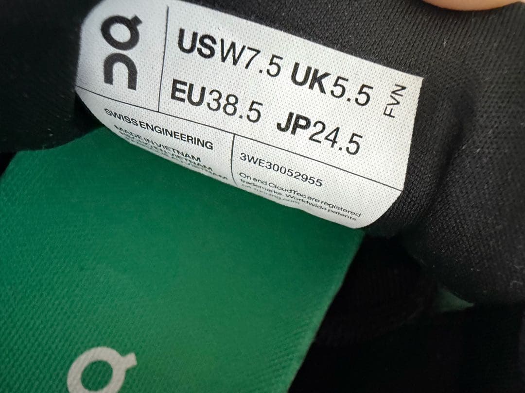 靴 Cloudsurfer Next 24.5 cm Women