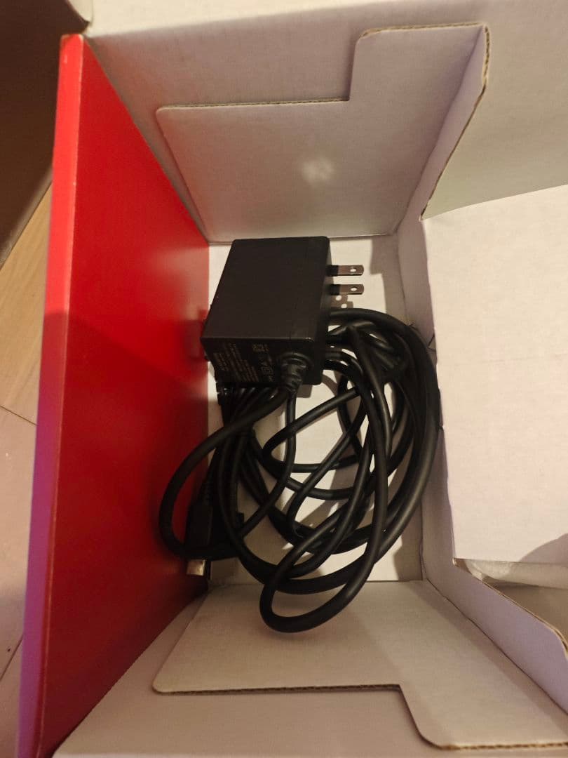 ニンテンドースイッチ マリオレッド 液晶バッテリー強化型