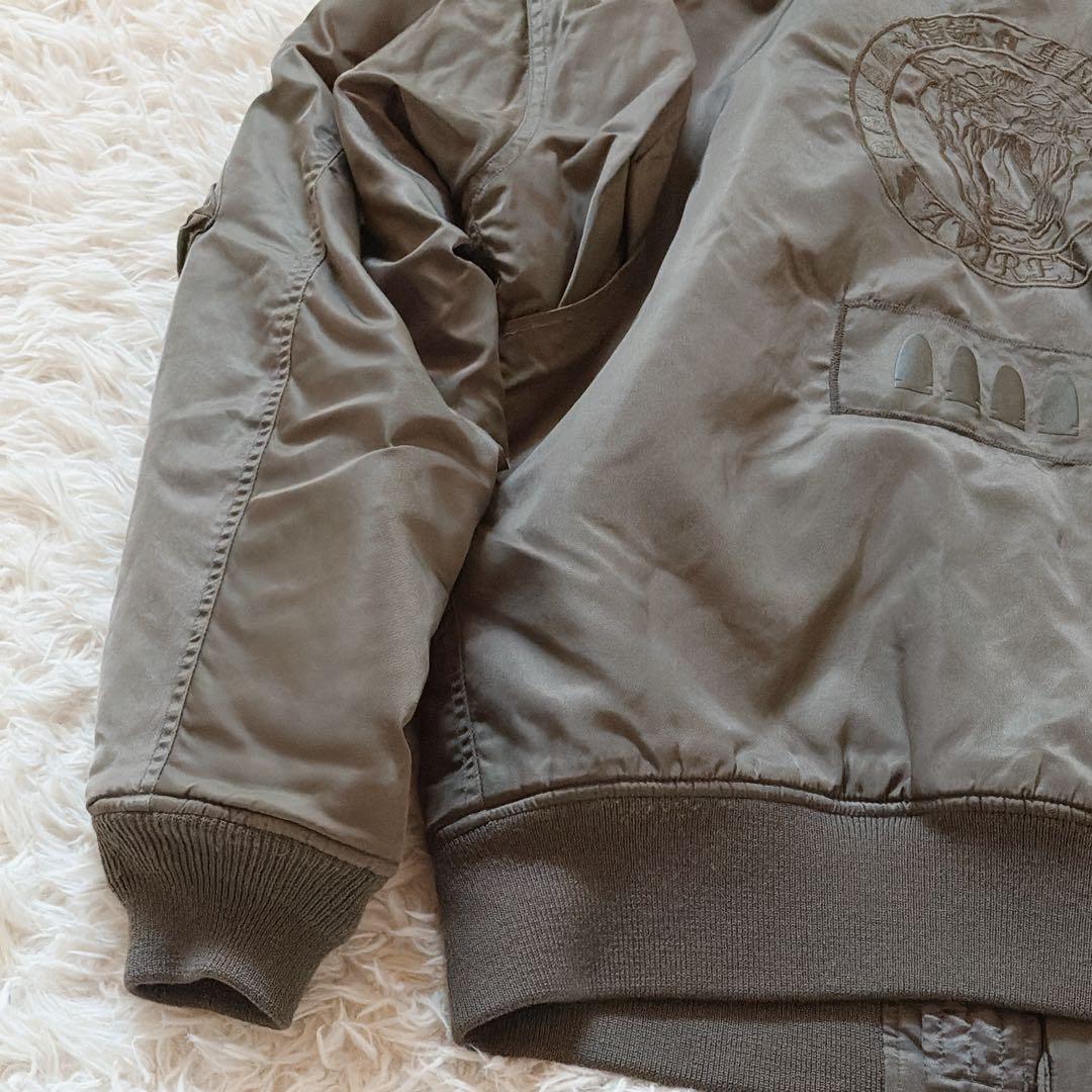 希少モデル✨XLサイズ AVIREX MA-1 フライトジャケット 背面刺繍