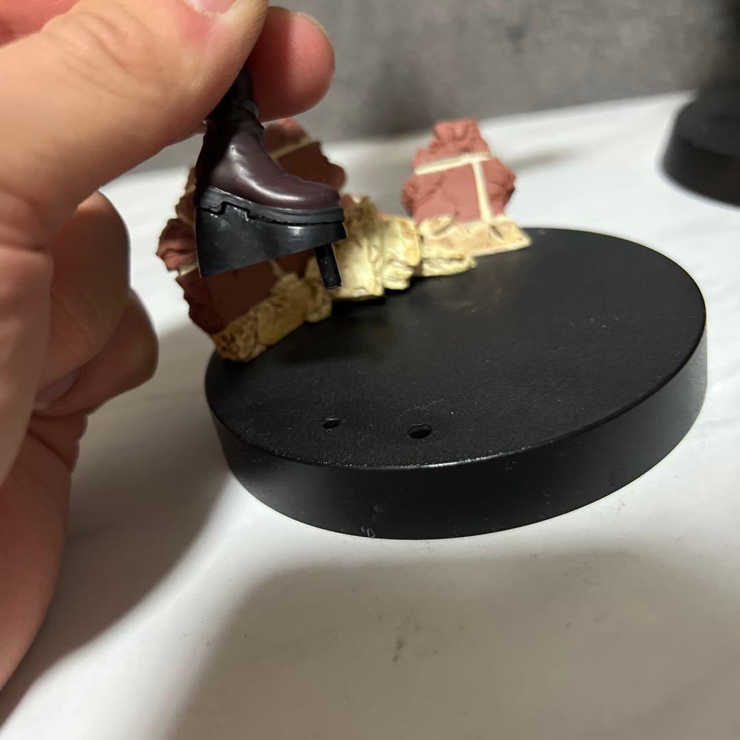 アオヤマ　テル　進撃の巨人 フィギュア　エレン　ミカサ　リヴァイ