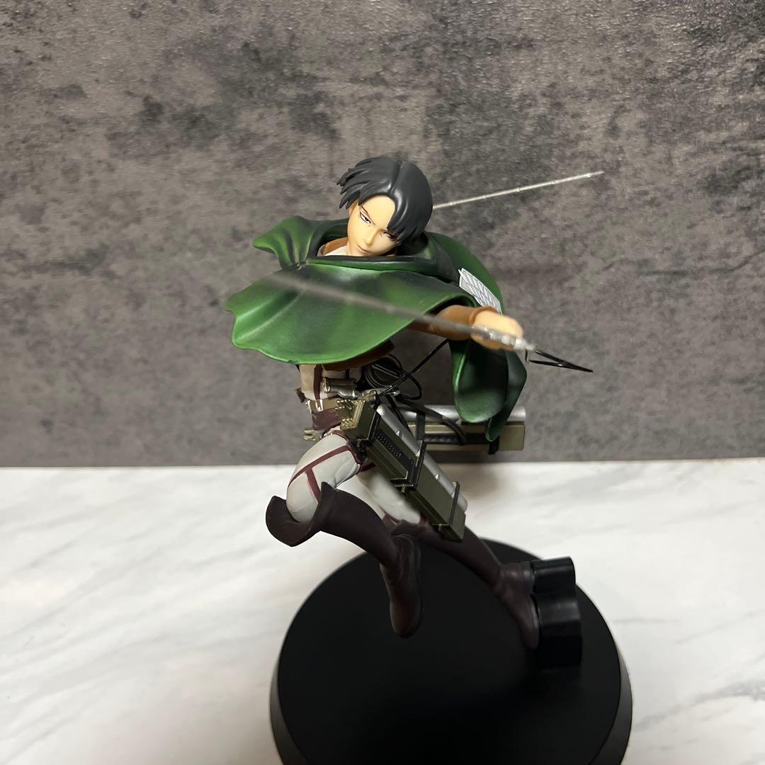 アオヤマ　テル　進撃の巨人 フィギュア　エレン　ミカサ　リヴァイ