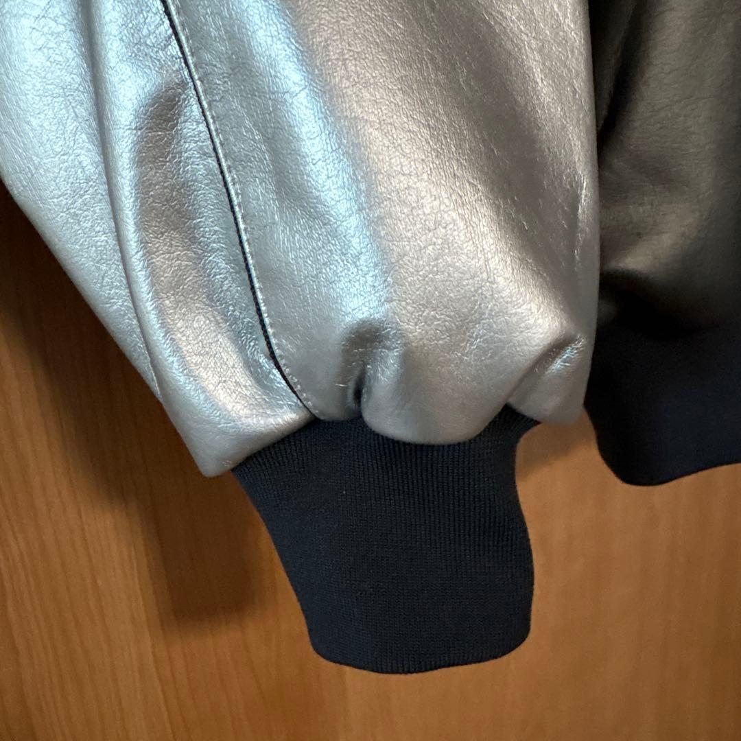 ミズノ 高校野球部 グランドコートジャンパー ブラック＆シルバー 光沢