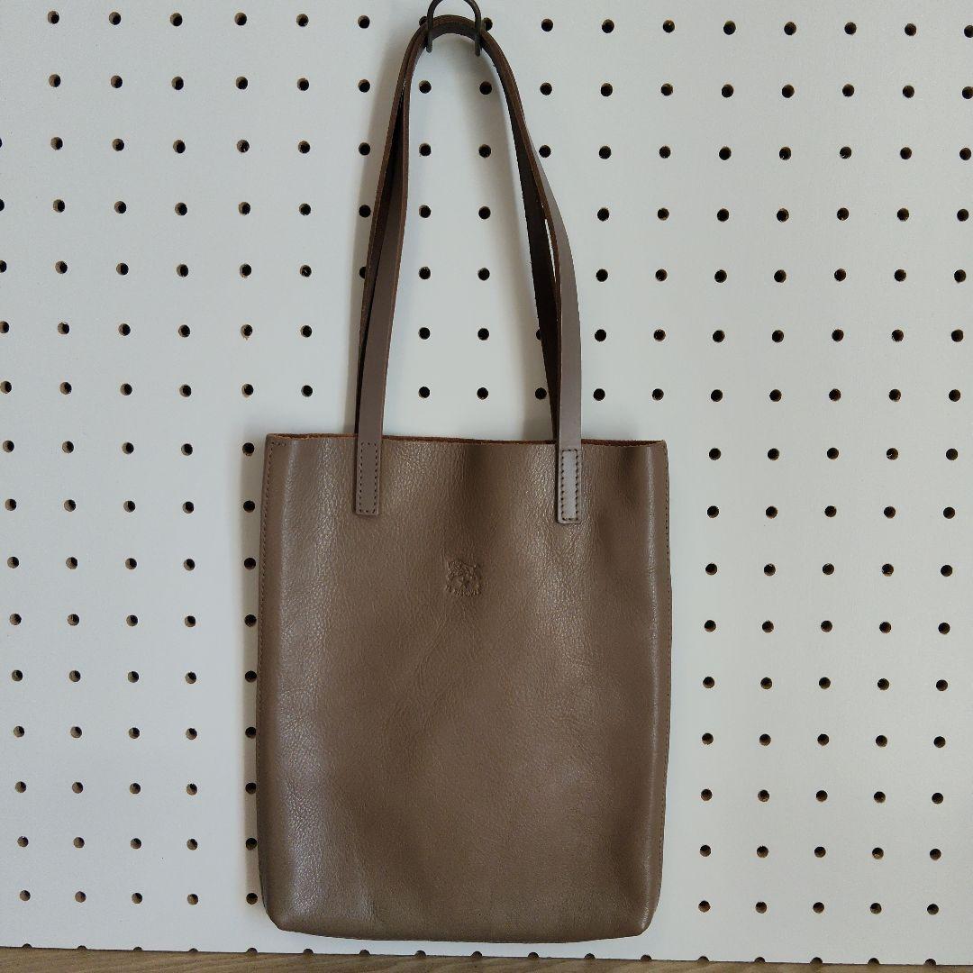 イルビゾンテ　レザートートバッグ