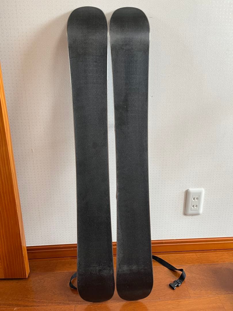 Snug スキー板 青　LINE ファンスキー