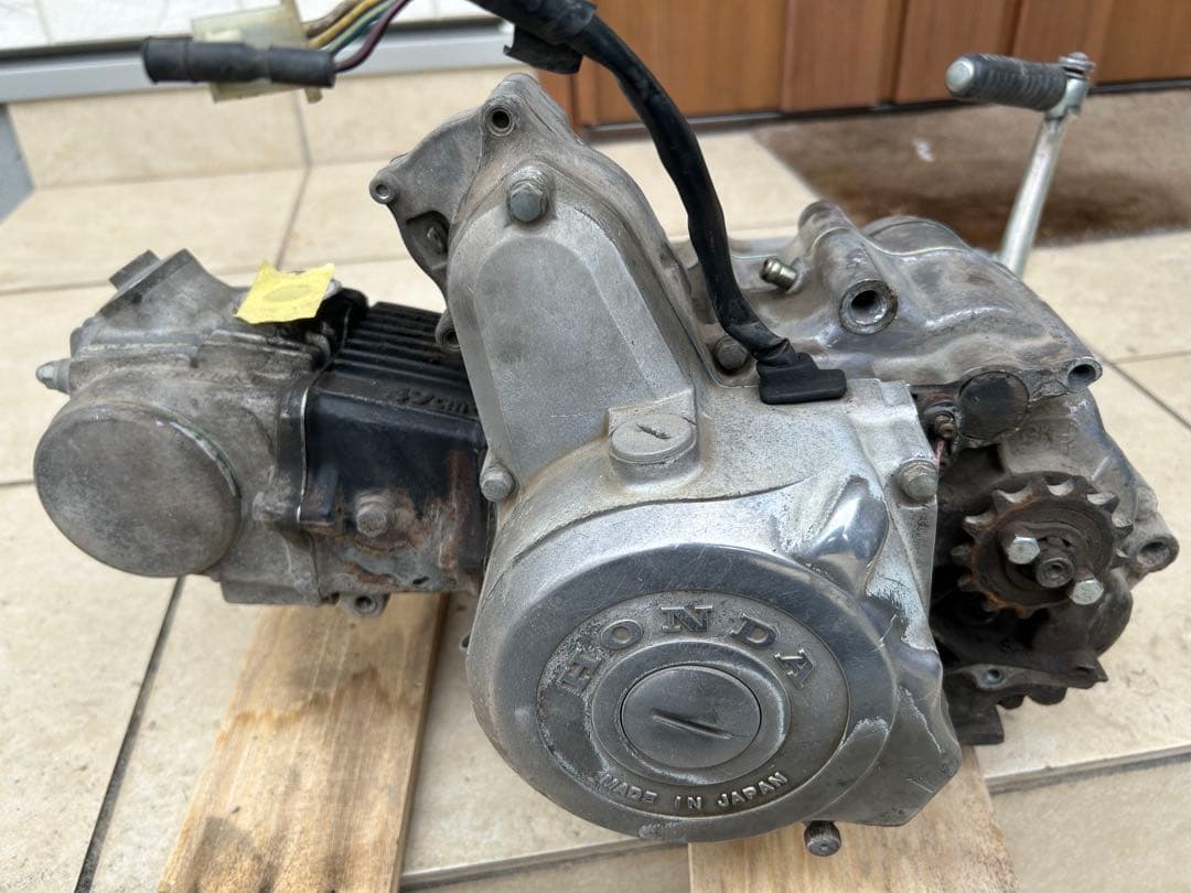 にゃーごろう　スーパーカブ50エンジン　AA-01