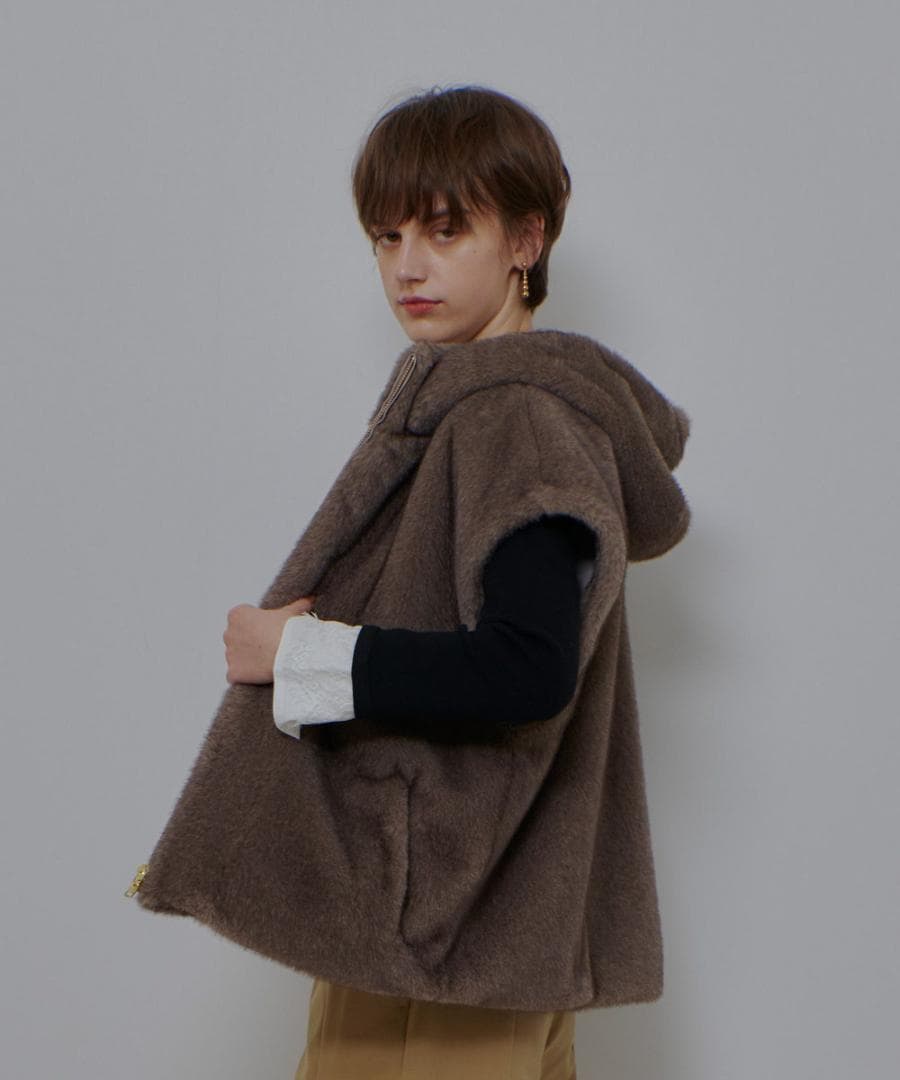 新品タグ付き【アルアバイル】フェイクミンクファーフーディーブルゾン