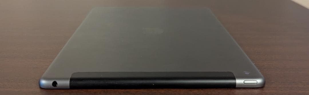 iPad 第7世代 32GB セルラー SIMフリー 実用性重視