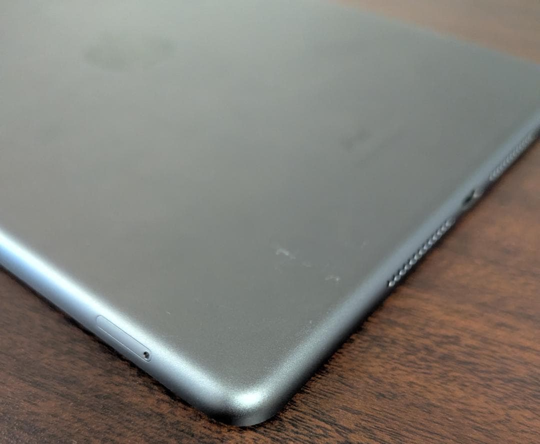 iPad 第7世代 32GB セルラー SIMフリー 実用性重視