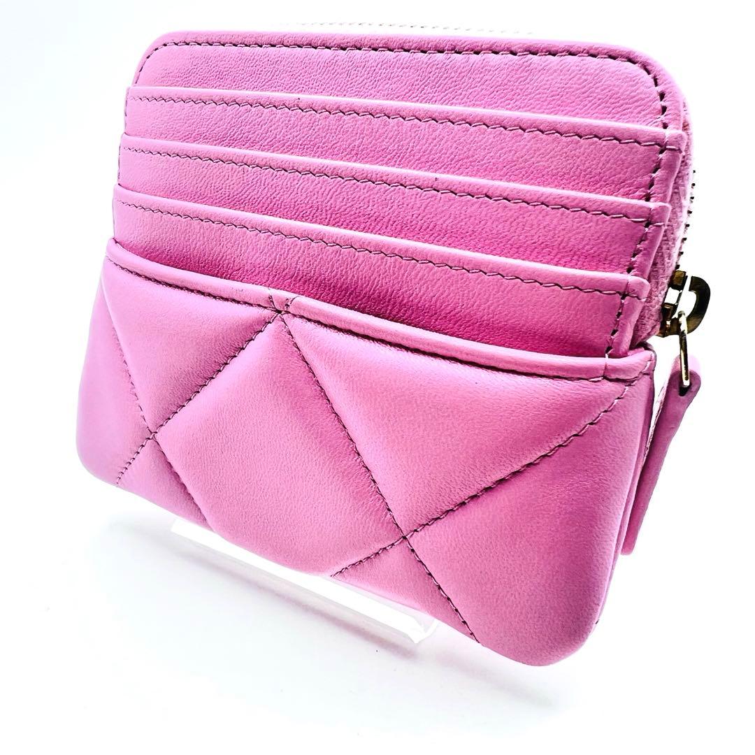 未使用級✨シャネル　マトラッセ　ラムスキン　ココ　ピンク　・カードケース