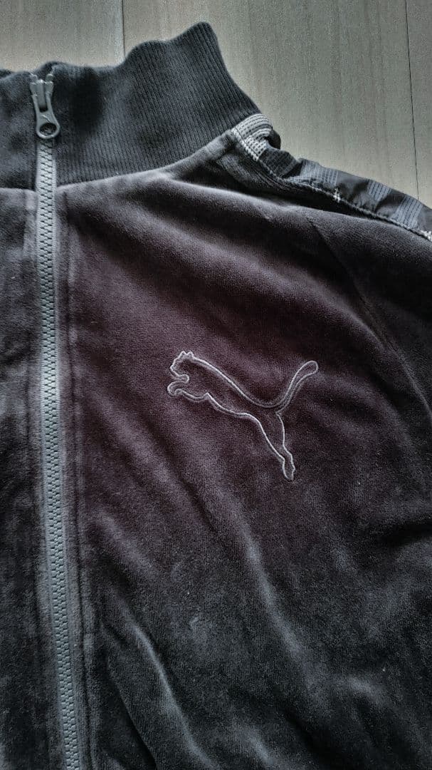 【希少】PUMA ジャージ 上下 セットアップ ベロア素材 迷彩カモ線 ロゴ刺繍