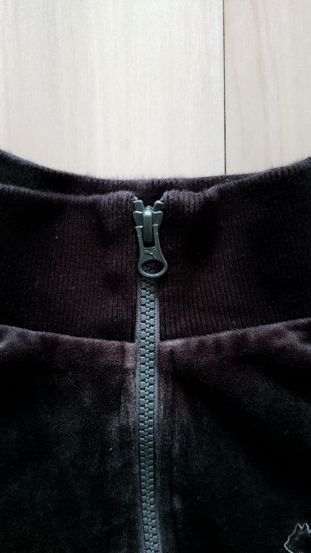 【希少】PUMA ジャージ 上下 セットアップ ベロア素材 迷彩カモ線 ロゴ刺繍