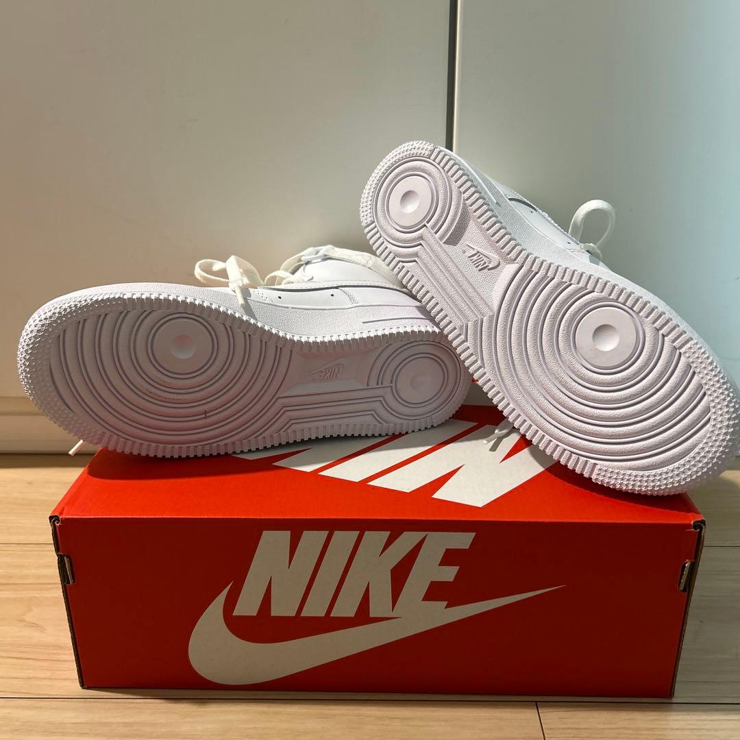 新品未使用　タグ無しNIKE Air Force 1 ホワイト ハイカット