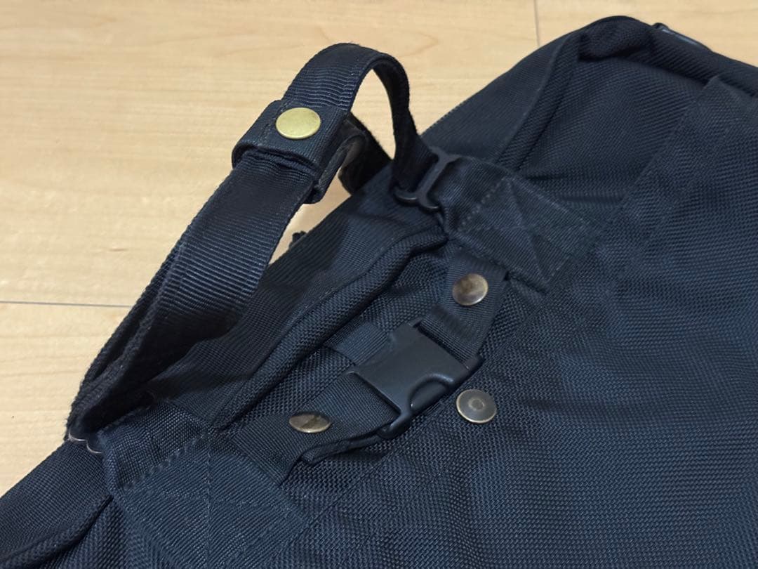 ブリーフィング B4ライナー