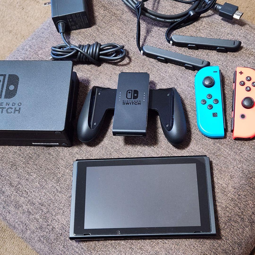送料込　Nintendo Switch 本体　+　マリオカート8　+　付属品多数