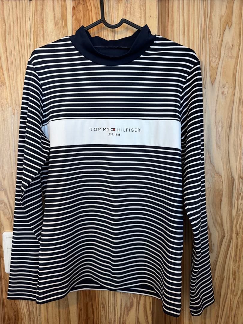   ストライプポロシャツとゴルフスカートセット