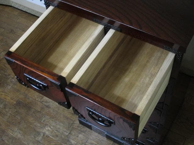 伝統工芸 欅材 拭き漆 南部鉄金具 №999 月雫8号 民芸 岩谷堂箪笥 鍵付き