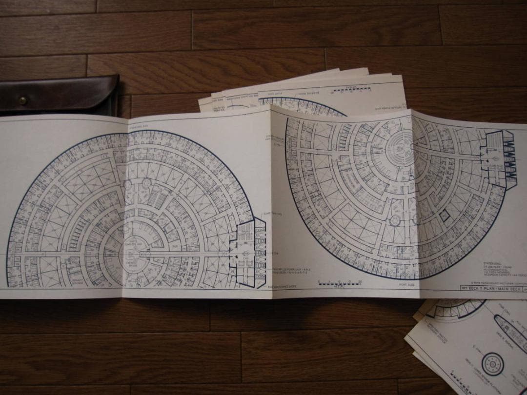 Star Trek Blueprints　スタートレック　宇宙船　設計　青写真