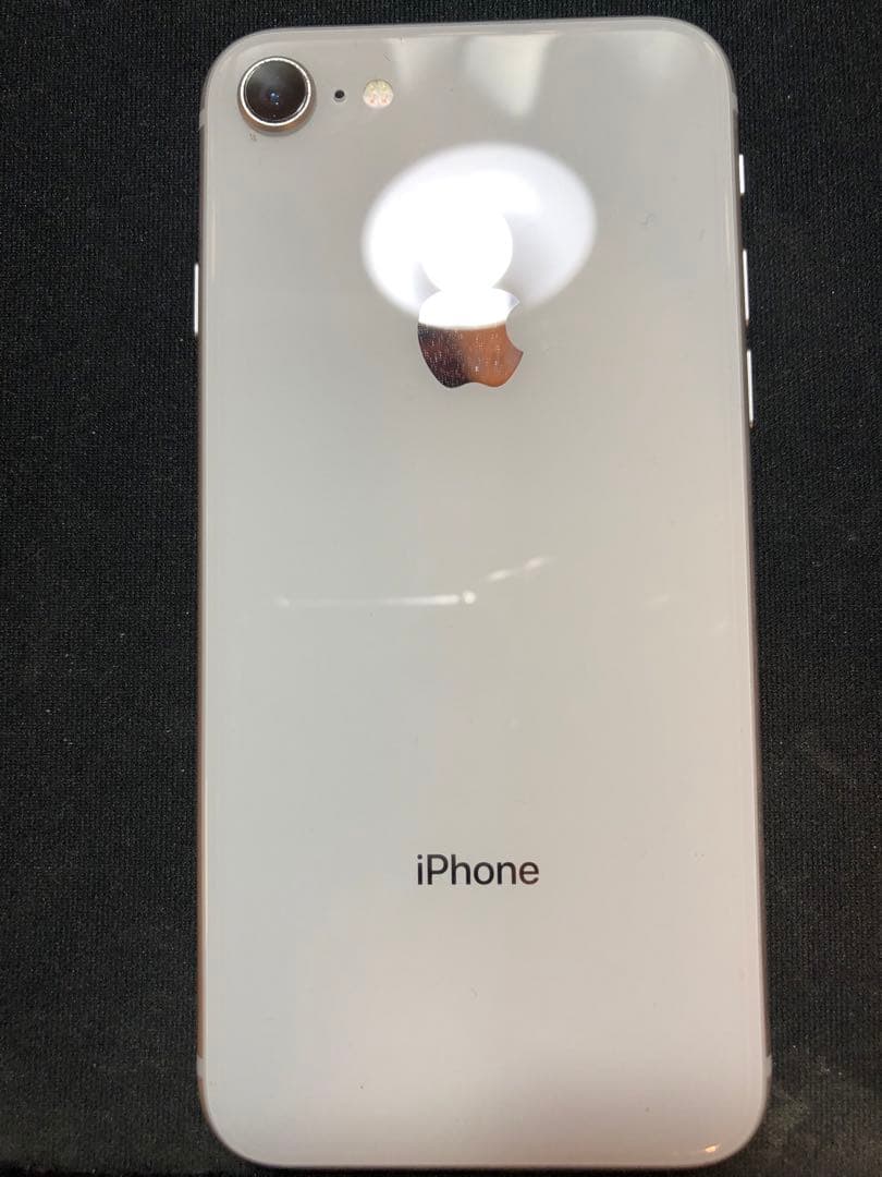 Apple iPhone 8 シルバー 本体 64gb