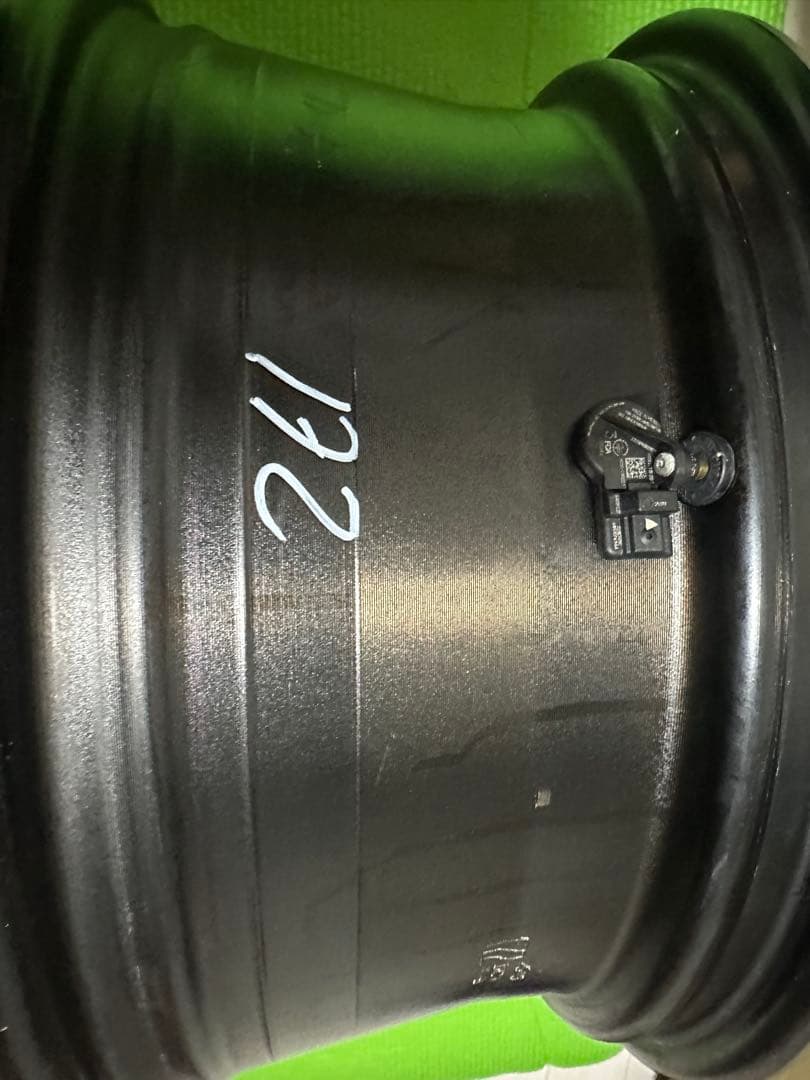 ジープラングラールビコン純正ホイール1個