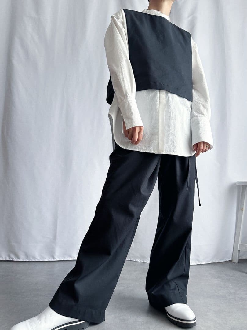 common vintage クロップドベスト