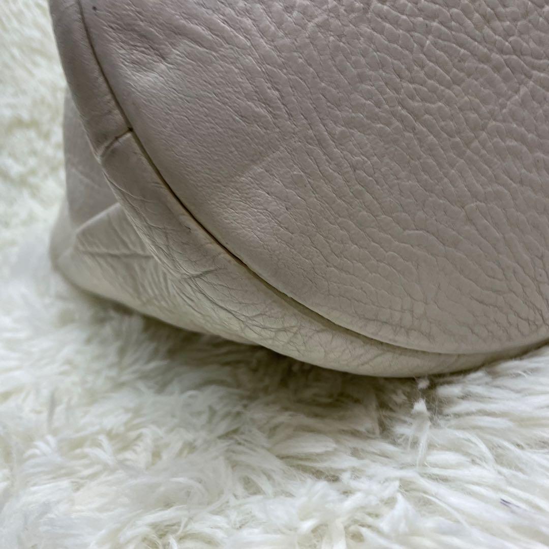 【美品】ヒロフ トートバッグ バケツ型 シボ革 ホワイト Hロゴ 手提げ