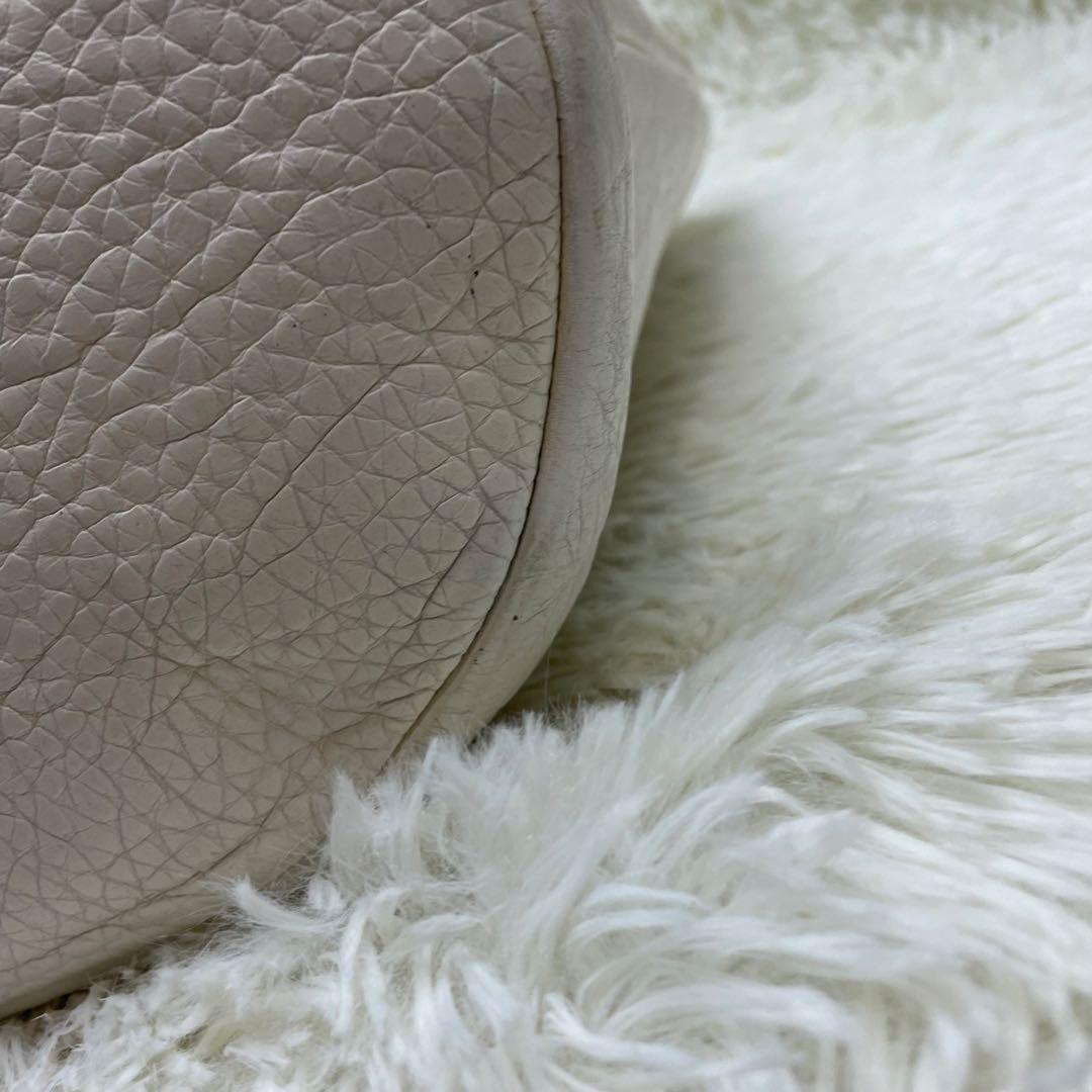 【美品】ヒロフ トートバッグ バケツ型 シボ革 ホワイト Hロゴ 手提げ