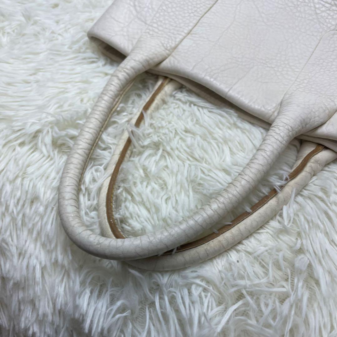 【美品】ヒロフ トートバッグ バケツ型 シボ革 ホワイト Hロゴ 手提げ