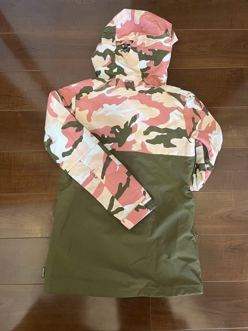 DC スノーボードウェア　カモフラージュ