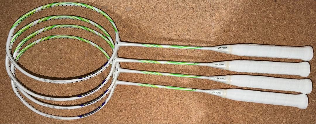 YONEX アストロクス 100zz va 4u5 AX100ZVA 4本 新品