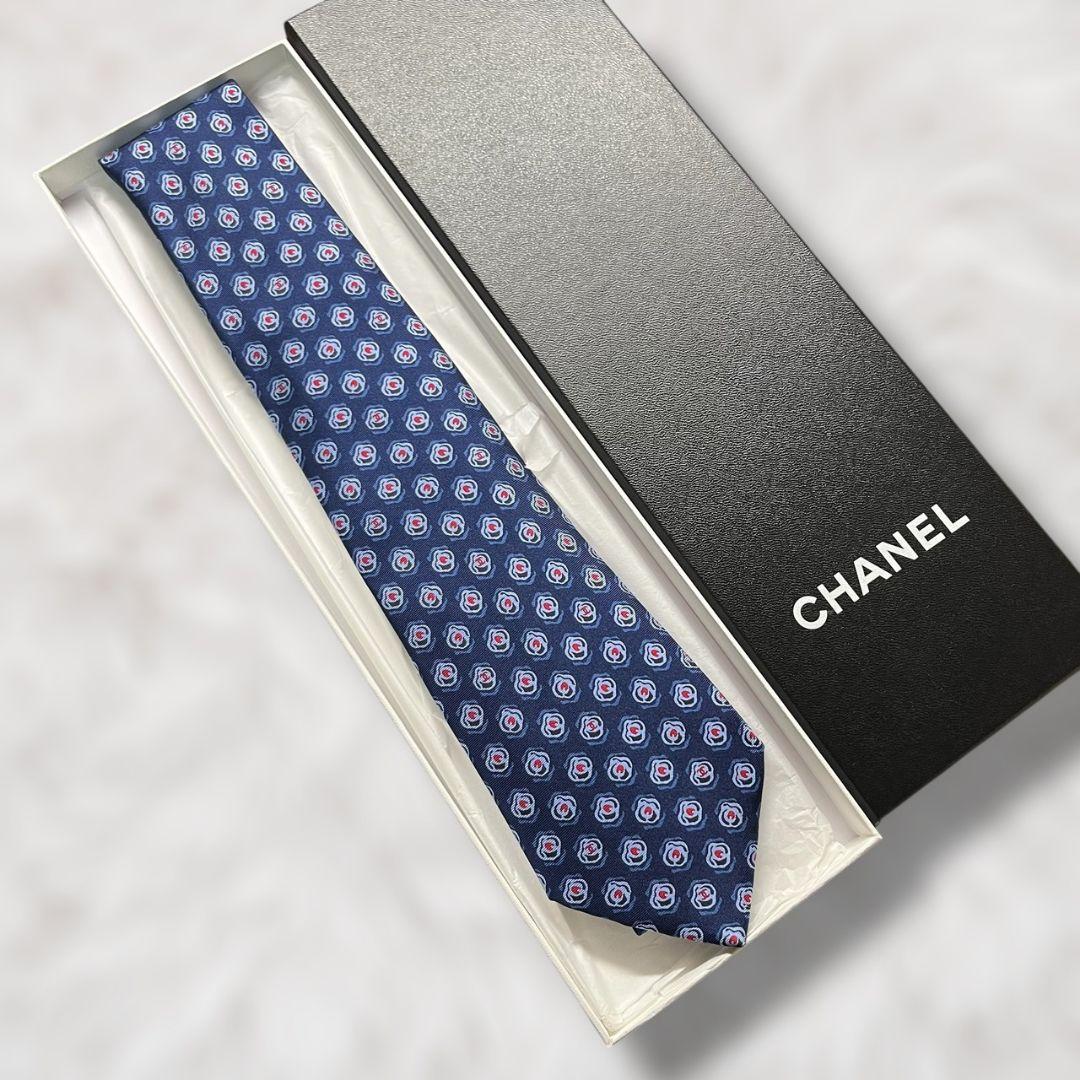 【新品✨】シャネル 総柄 ココマーク ネイビー 黒チェーン 現行に近い ネクタイ