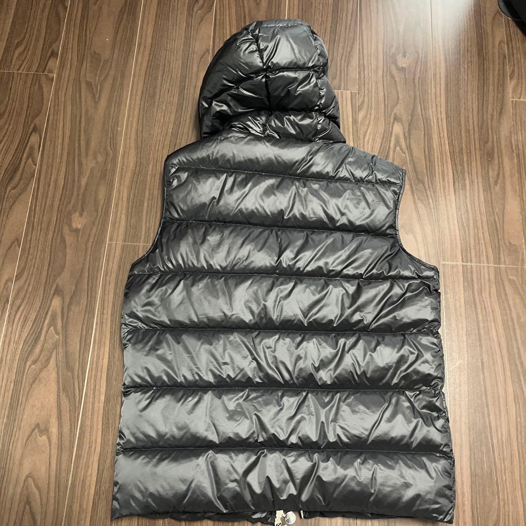 MONCLER VANOISEブラックダウンベスト